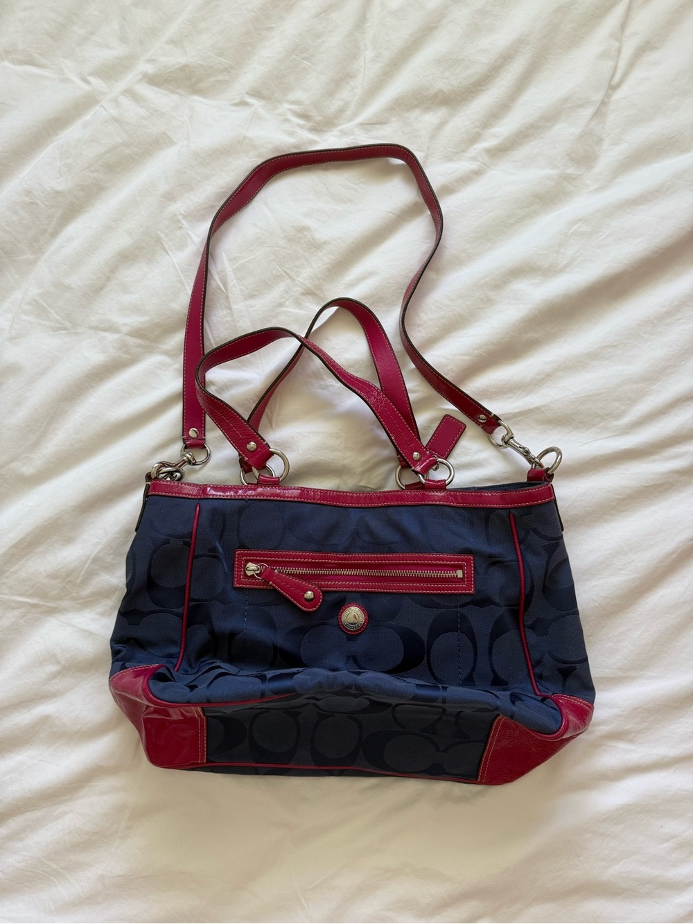 Coach Bag - Picture 3 of 6